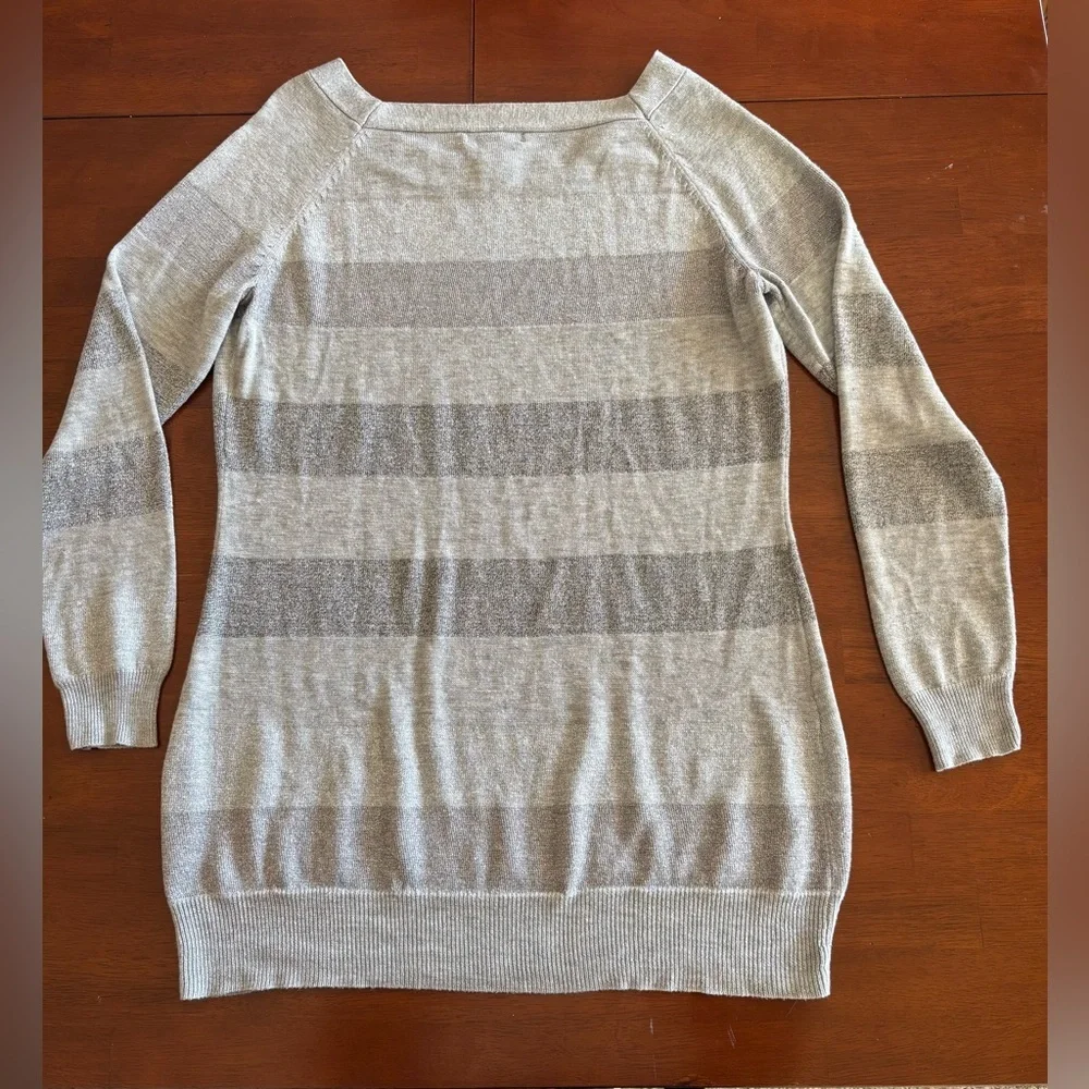 New York & Company Gray and Silver Metallic Stripe Pullover Sweater size Large